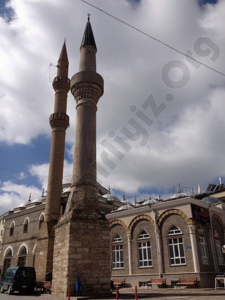 Çarşı Camii